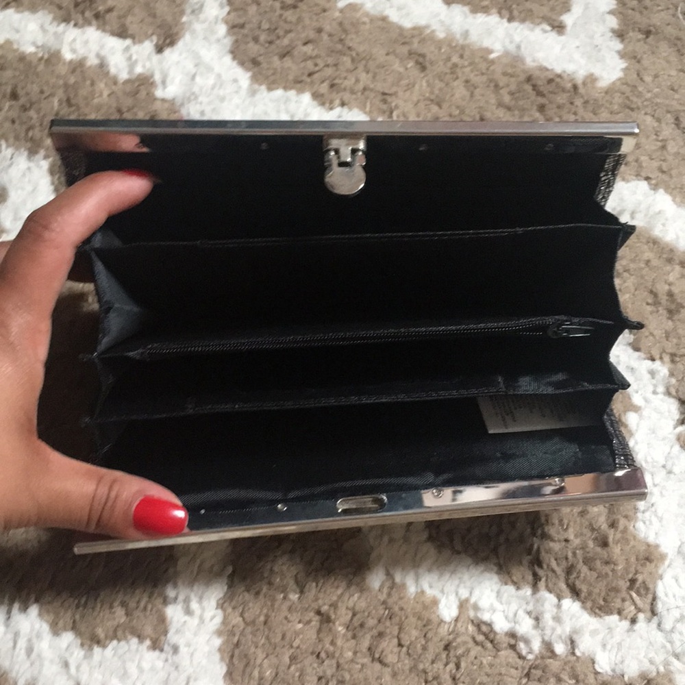 Metallic clutch - Picture 3 of 6